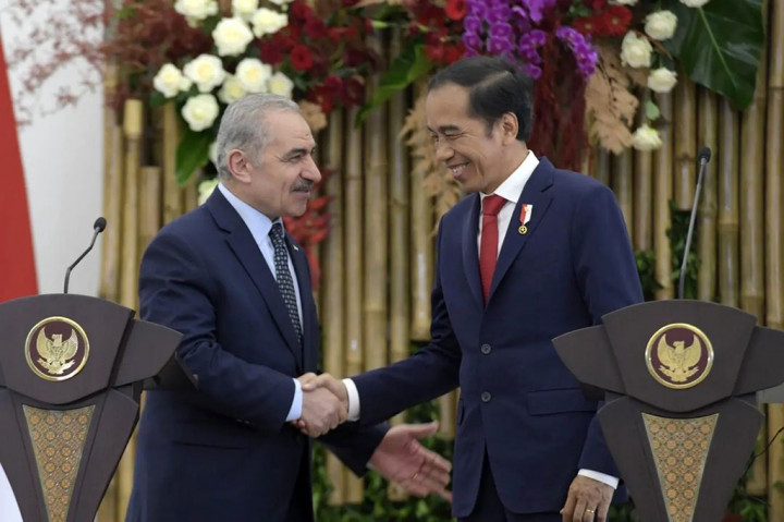 Potret Kedekatan Jokowi dan PM Palestina Mohammad Shtayyeh di Istana Bogor