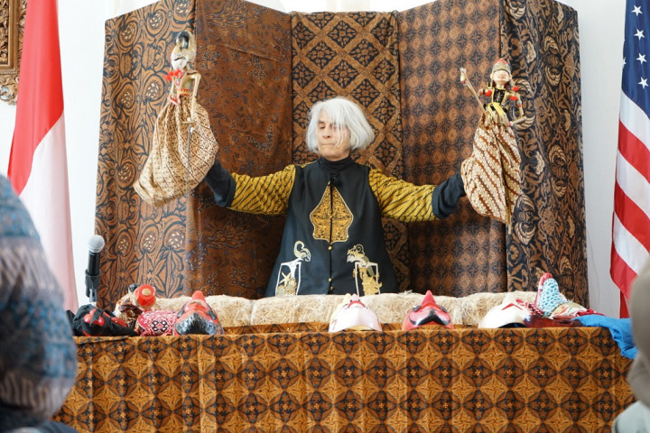 Diplomasi Wayang Golek, Dalang Asing Pukau Publik San Francisco