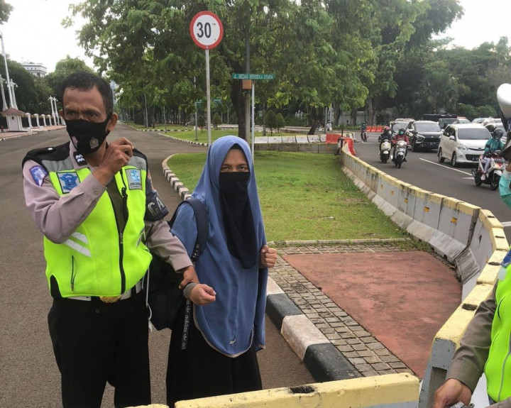 Paspampres: Perempuan Bersenjata Api Belum Terobos Istana