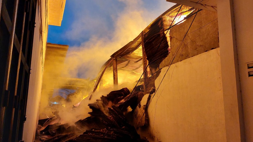5 Fakta Kebakaran Pabrik Triplek di Bandung, 12 Jam Lebih Belum Padam