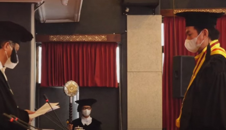 Teliti Kualitas Penglihatan Pasien Pseudofakia, Mahasiswa UGM Ini Raih Gelar Doktor