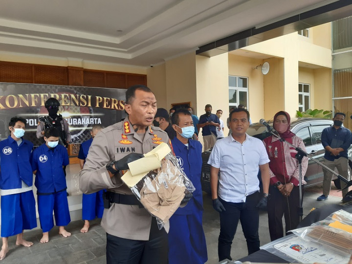 Dituduh Mesum dengan Pacar, Ayah Malah Setubuhi Anak Tiri