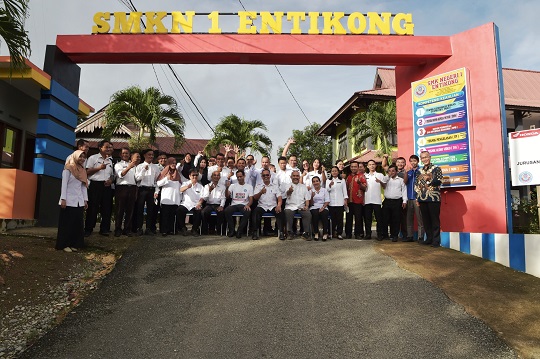 Menginap di Asrama SMKN 1 Entikong, Nadiem Dapat Masukan dari Warga Sekolah