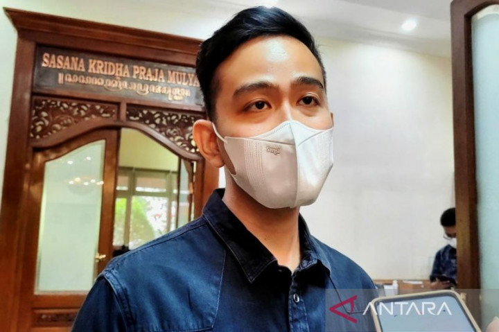 Gibran Beri Sanksi Tegas Juru Parkir Nakal