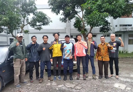 UNS Terjunkan 6 Relawan Cari Pendaki yang Hilang di Gunung Lawu