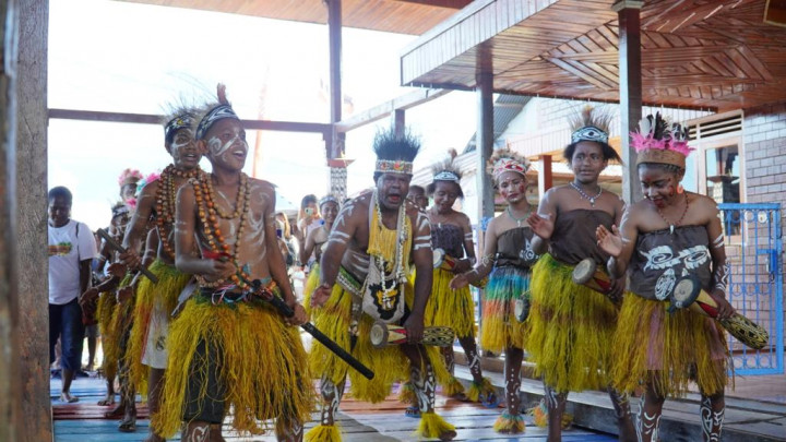 Pemuda Kampung Yoboi Kembangkan Budaya Sagu Lewat Sekolah Lapang Kearifan Lokal