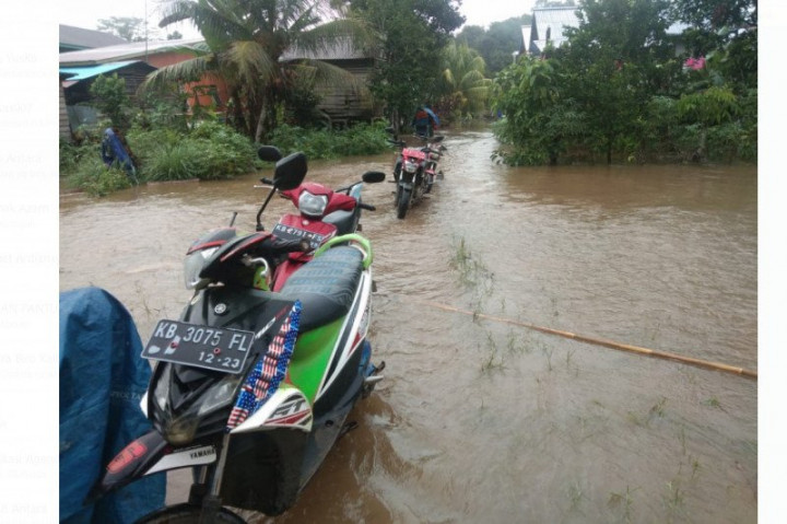 Motormu Terkena Banjir, Ini Langkah Penanganannya!