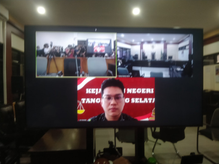 Sidang Vonis Indra Kenz Ditunda