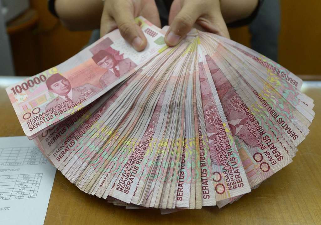 Rupiah Gagah di Akhir Pekan