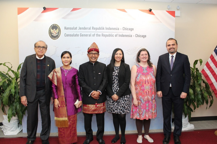 Resepsi Diplomatik Jadi Ajang Promosi Batik ala KJRI Chicago