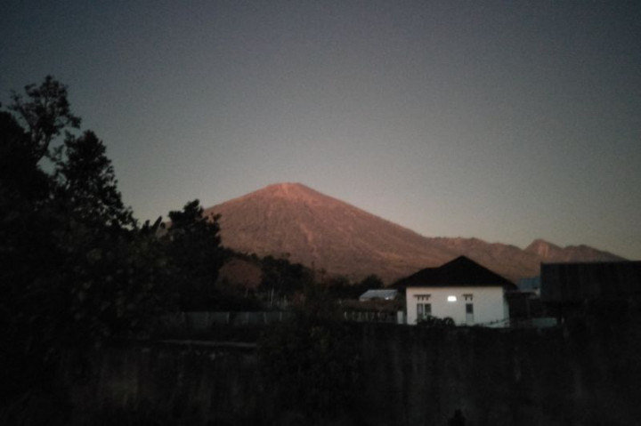 Cuaca Ekstrem, Suhu di Gunung Rinjani Mencapai 0 Derajat Celcius