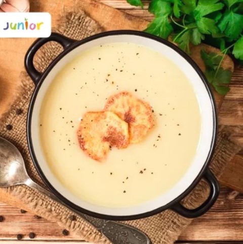 Buat sup dari bahan kentang untuk si kecil yuk Moms. Dijamin si kecil pasti suka dan aman untuknya. (Foto: Dok. Endeus TV)