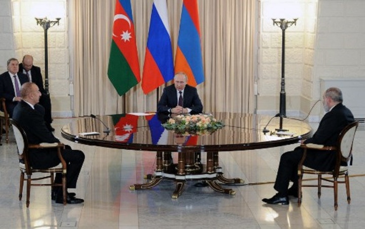 Putin Coba Selesaikan Konflik Armenia dan Azerbaijan di Resor Sochi