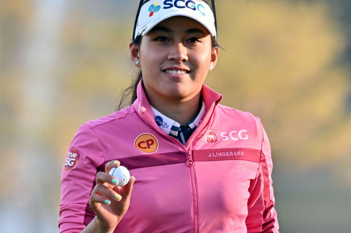 Mantap! Pegolf Remaja Thailand Jadi Nomor Satu Dunia