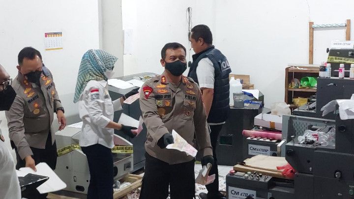 Pabrik Uang Palsu Ditemukan di Belakang Rumah Dinas Bupati Sukoharjo