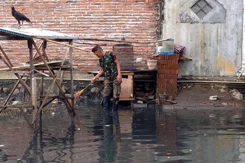 Banjir Limbah Hitam Pabrik Gula di Tulungagung Diselisik