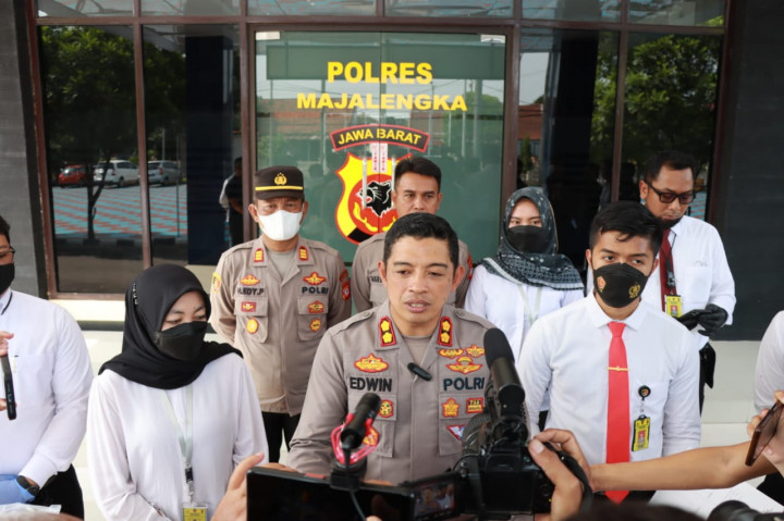 Sadis Dibuang ke Tong Sampah Berisi Air, Cara Ibu di Majalengka Bunuh Bayinya