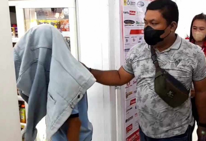 Pelajar SMP di Ngawi Kepergok <i>Nyolong</i> Susu dan Parfum di Minimarket