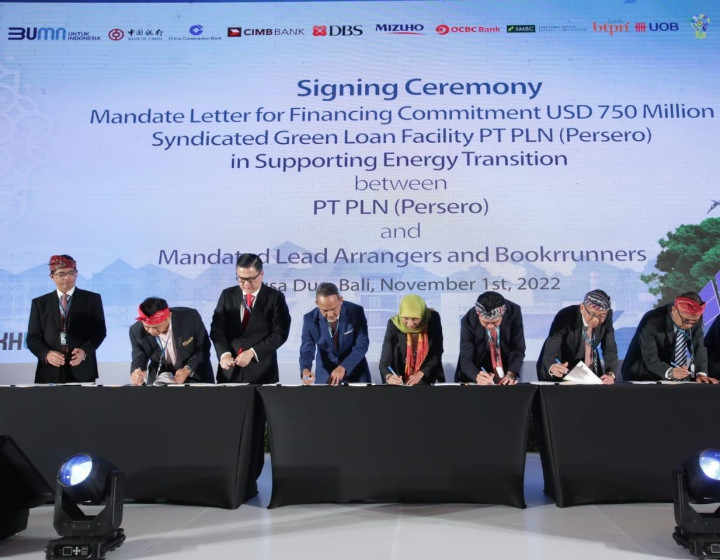 Demi Transisi Energi, PLN <i>Ngutang</i> Rp11,73 Triliun dari 8 Bank Internasional