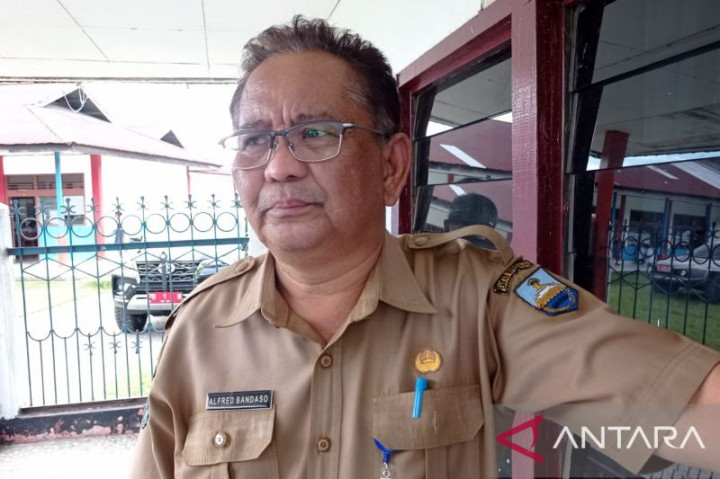 Petugas Dinkes Manokwari Pantau Penjualan Obat Sirop