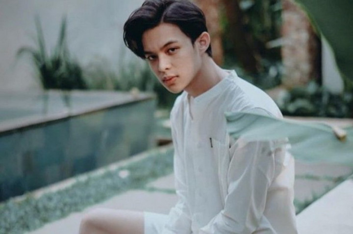 Terseret Ramalan Artis Inisal 'R' Punya Video Seks, Followers IG Rey Mbayang Naik