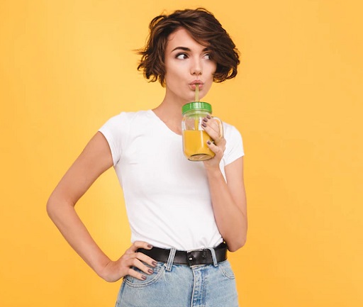 Vitamin D dalam jus jeruk yang diperkaya sama efektifnya dengan vitamin D dalam suplemen. (Foto: Ilustrasi. Dok. Freepik.com)
