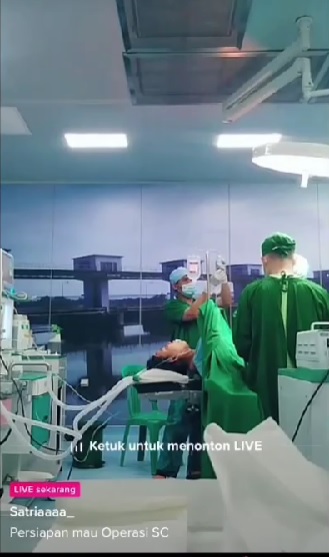 Viral, Nakes di Oku Sumsel Live TikTok Operasi Persalinan Pasien