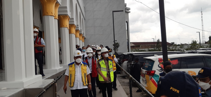 Menteri PUPR Minta Lahan Parkir Masjid Sheikh Zayed Diperluas