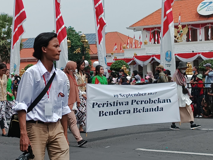 Parade Surabaya Juang Berlangsung Semarak Diikuti 3.500 Peserta