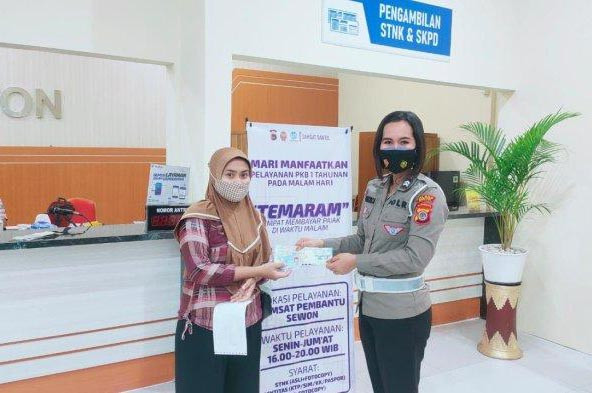 Loket Pembayaran Pajak Kendaraan Buka Sampai Malam