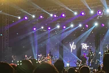 Yura Yunita di Panggung Joyland Festival, dari Nyanyi sampai Galau Bareng