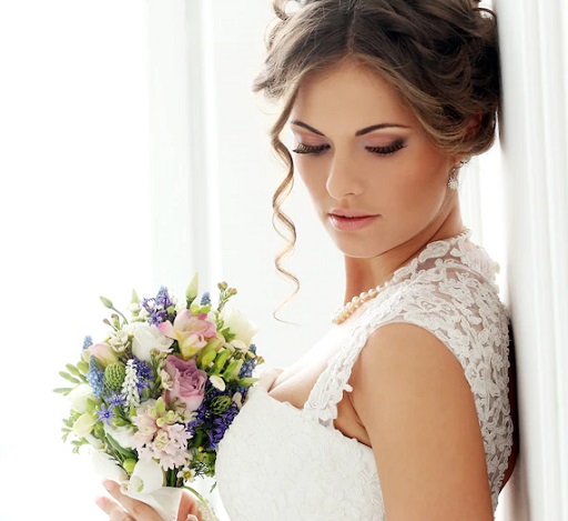 5 Gaya Rambut Pengantin Wanita yang Simple nan Elegan