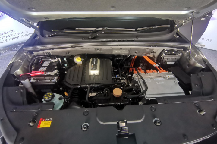 Wuling Almaz Usung Teknologi Hybrid, Kok Bukan EV?