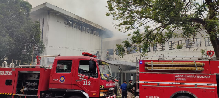 Sejumlah Saksi Diperiksa Terkait Kebakaran Gedung Bappelitbang Kota Bandung