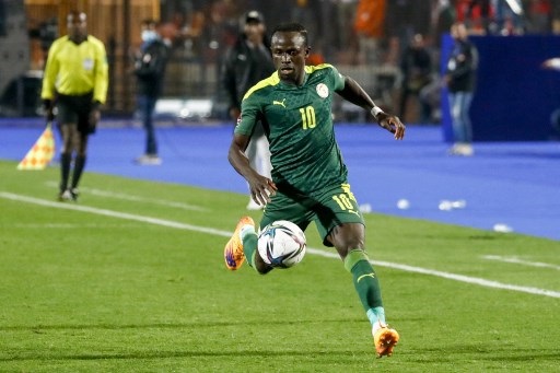 Astaga! Belum Lama Diresmikan, Patung Sadio Mane Sudah Raib