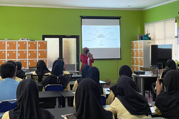 Kuliah Peduli Negeri Sosialisasikan Beasiswa dan Persiapannya