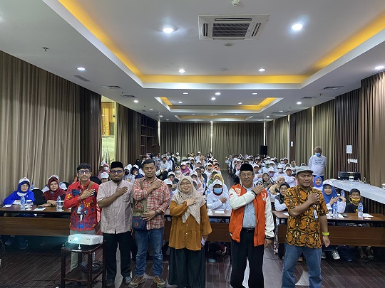 Mengenal Teknologi Ecobrick, Solusi Pemanfaatan Sampah Kantong Plastik