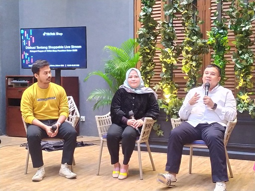 Ki-ka, RahmanRobbani, Desey Murhalina, dan Bima Laga dalam acara konferensi pers TikTok Shop.  (Foto: Dok. Yuni)