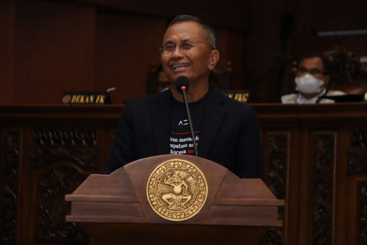 Kisah Dahlan Iskan Terapi <i>Stem Cell</i> di Unair, Buktikan Potensi Anak Bangsa