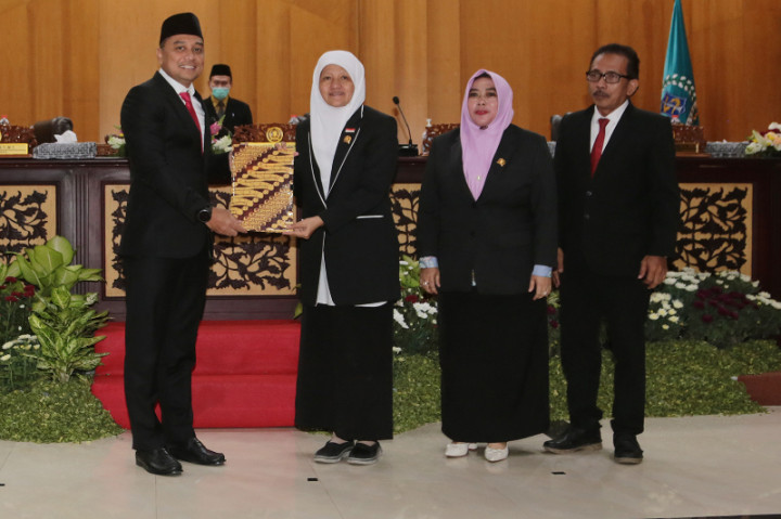 Seluruh Fraksi DPRD Setujui Proyeksi APBD Surabaya 2023 Rp11,2 Triliun
