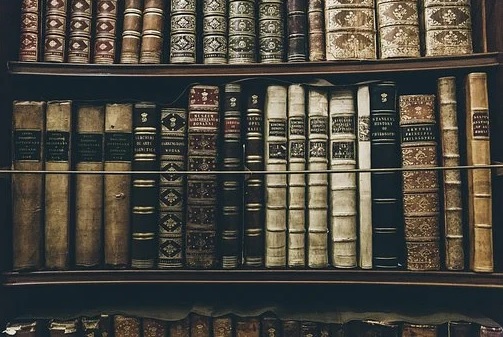 Definisi Sejarah Menurut Beragam Ahli, Secara Luas dan Sempit