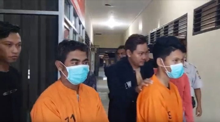 Populer Daerah: Dukun Santet Dilempar ke Laut Hingga KKB Serang Pekerja Bangunan