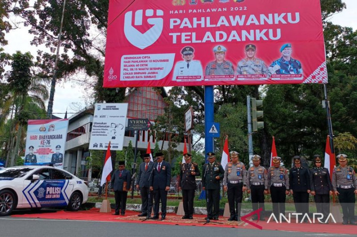 Upacara Hari Pahlawan di Kota Padang Digelar di Persimpangan Jalan