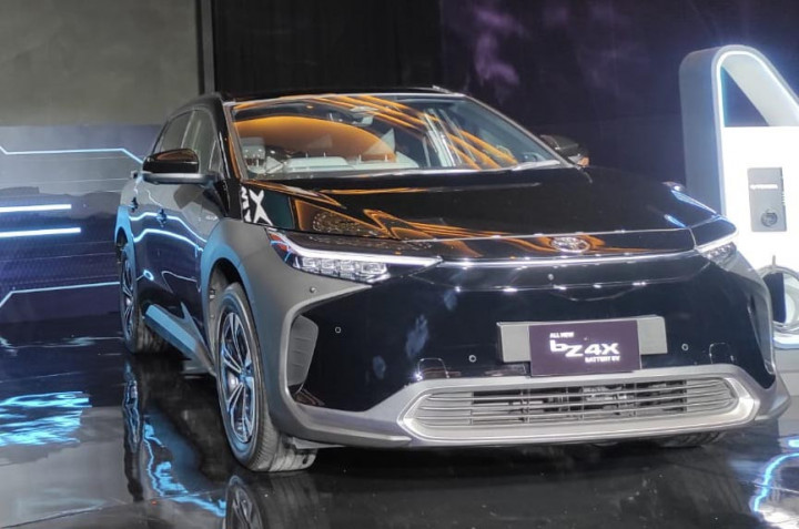 Toyota BZ4X Diluncurkan, Bisa Sewa Rp20 Juta Per Bulan