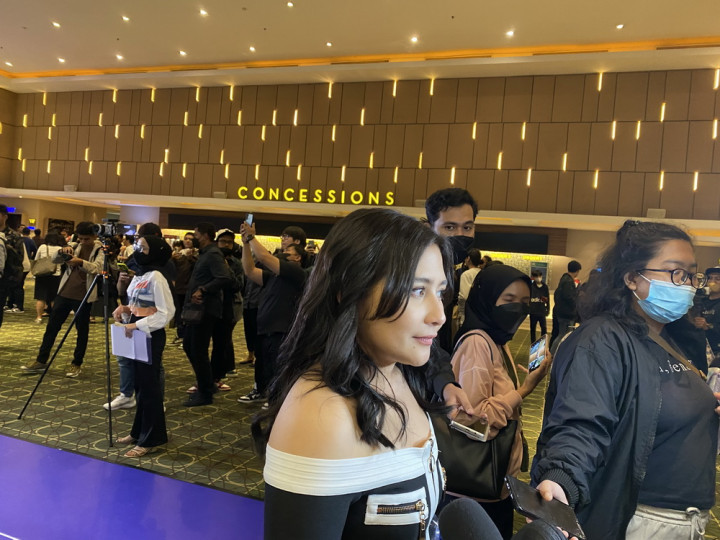 Jadi Dosen Tamu di UGM, Cita-Cita Kecil Prilly Latuconsina Tercapai