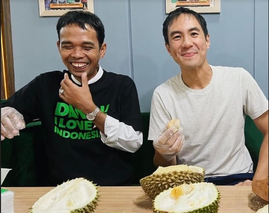 Daniel Mananta Bagikan Momen Ikut Kajian Ustaz Abdul Somad, Sempat Pesta Durian