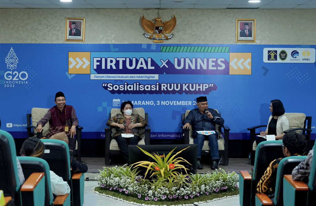 Forum Literasi Hukum dan HAM Digital (Firtual) bekerja sama dengan Universitas Negeri Semarang bertema “Sosialisasi RUU KUHP” 