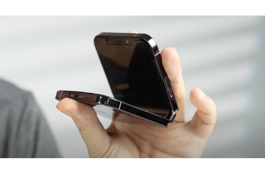 Tim Tech Aesthetics menciptakan versi lipat dari iPhone X dengan desain serupa kerang.