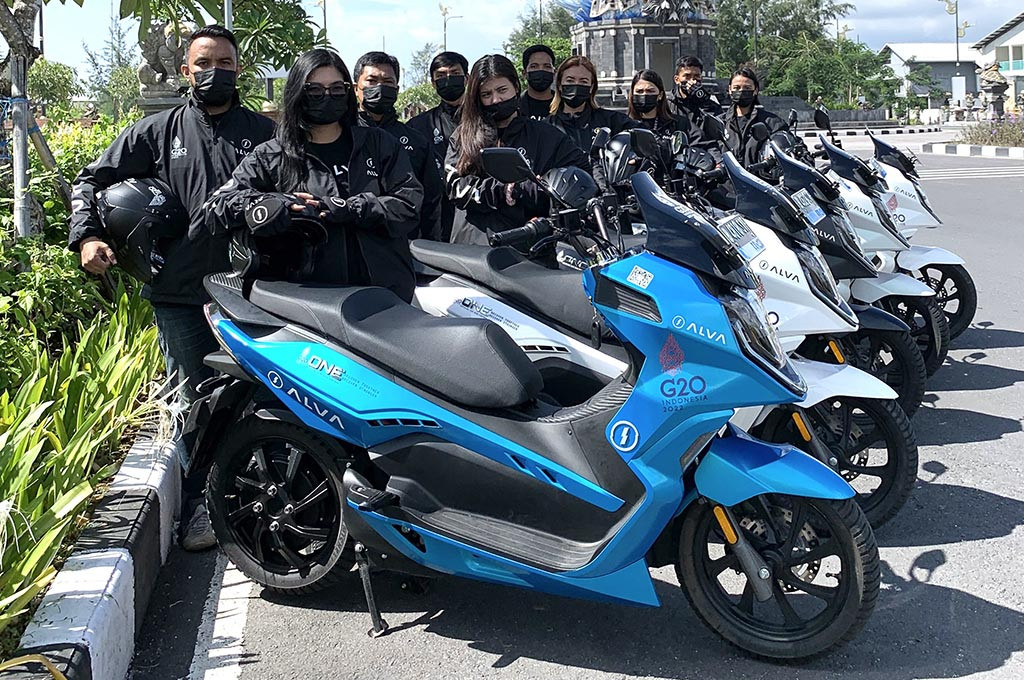 Tersedia ojek gratis diwilayah utama KTT G20 dengan menggunakan motor listrik Alva One. IMG