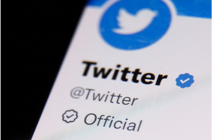 Twitter Tambahkan Tanda Centang Abu untuk Akun Terverifikasi Resmi